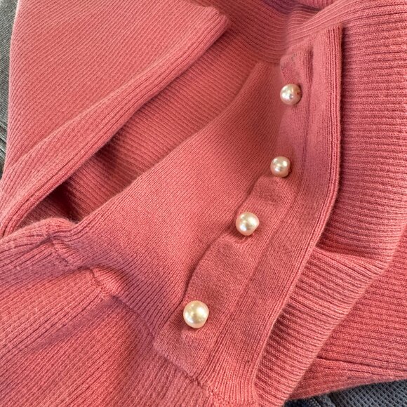 NEW Ann Taylor Pearl Cuff Sweater - Picture 5 of 9